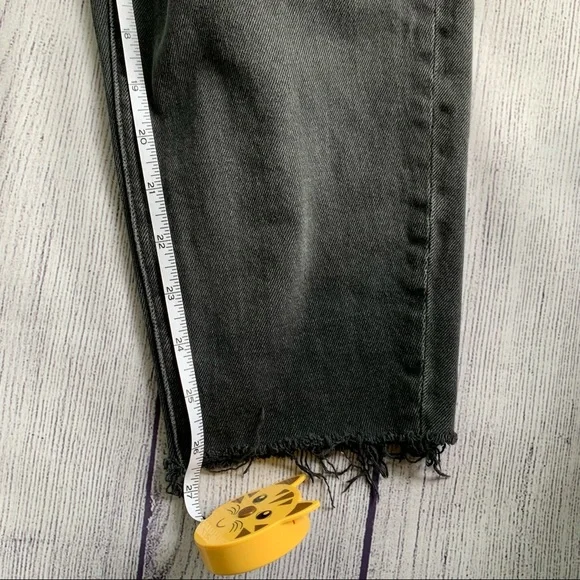 American Eagle Womens High Rise Black Jeans Denim Distressed Tapered Leg Size 0 - Picture 11 of 11